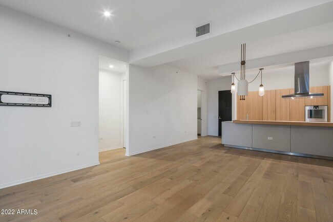 Foto del edificio - 7120 E Kierland Blvd