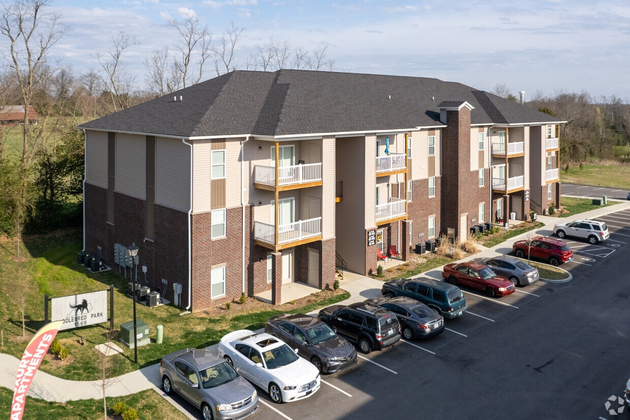 Primary Photo - Saddlebred Park Apartments