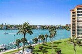 Foto principal - 690 Island Way