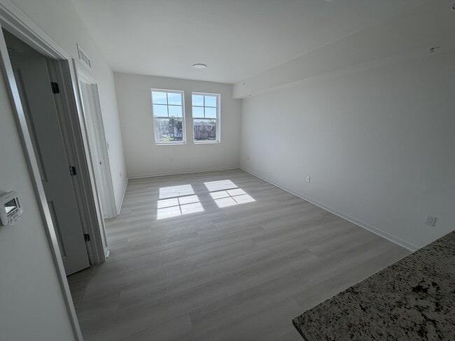 Foto del edificio - 5587 Millenia Blvd