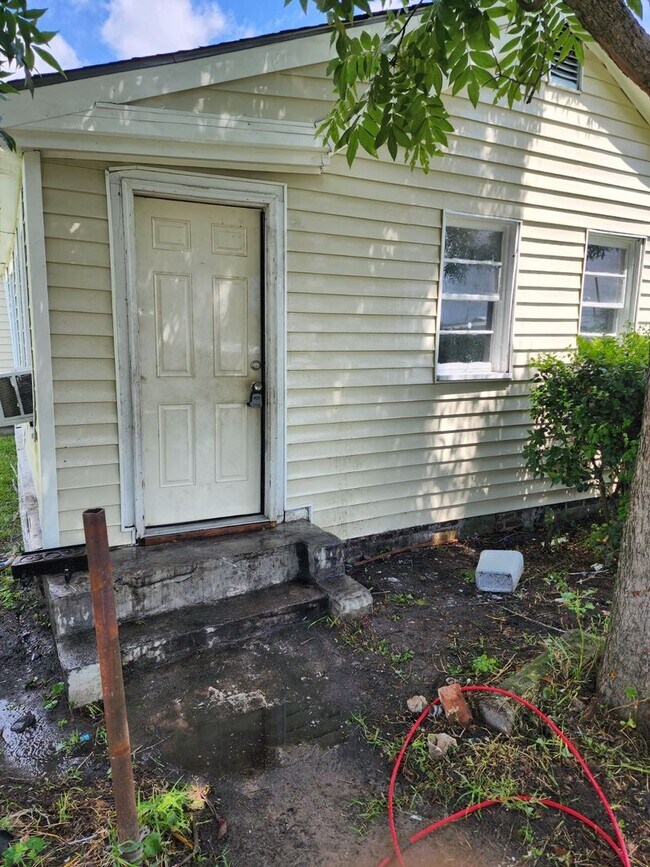 Photo - Ranch close to Downtown House