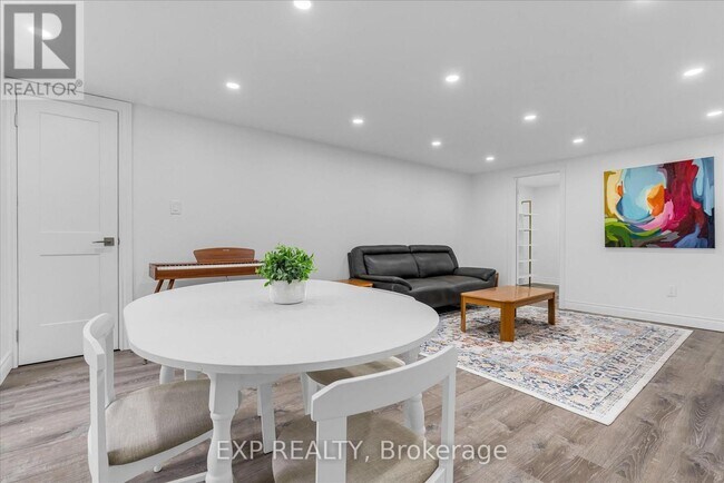 Building Photo - 86 Dana Dr