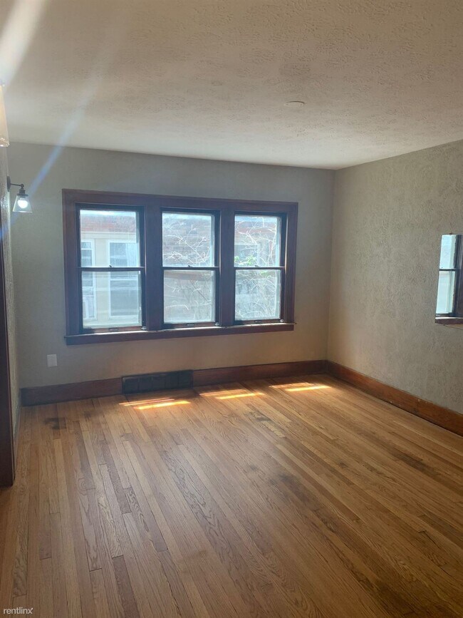 Building Photo - 5 br, 2 bath House - 65 Summit St