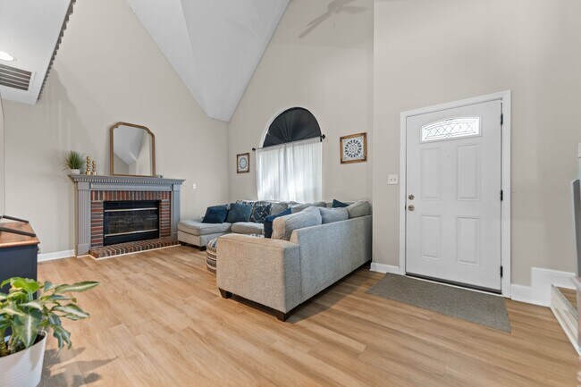 Building Photo - Wonderful Pee Wee Valley Home