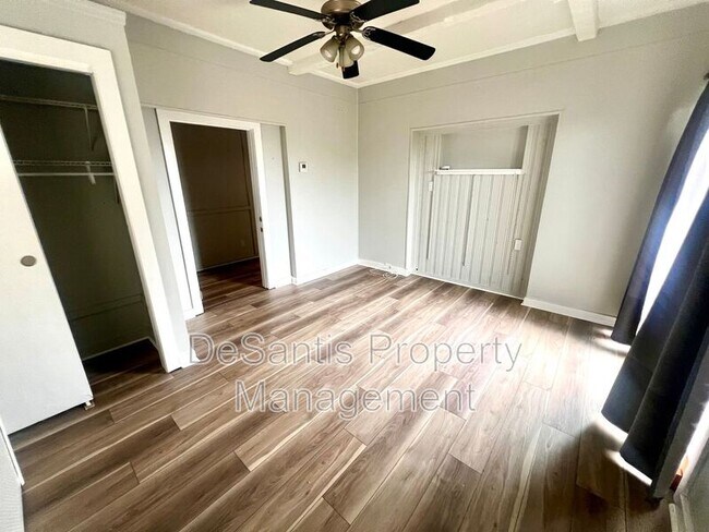 Foto del edificio - 1632 Steuben St