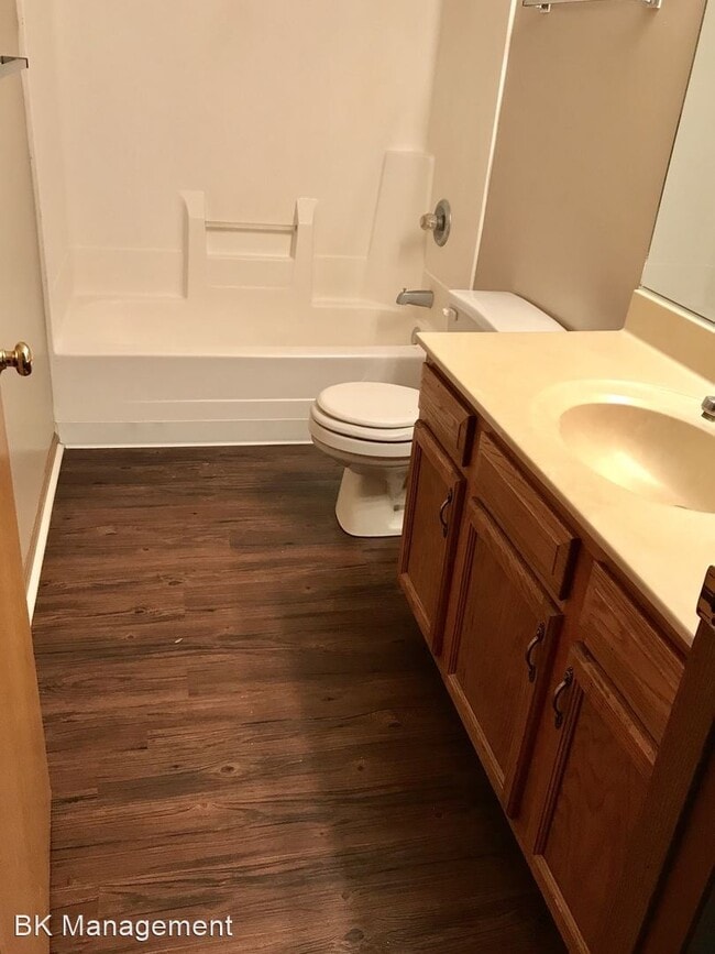 Building Photo - 3 br, 2.5 bath House - 523 B Duroc Ct