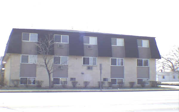 Primary Photo - Sun Terrace Apartments