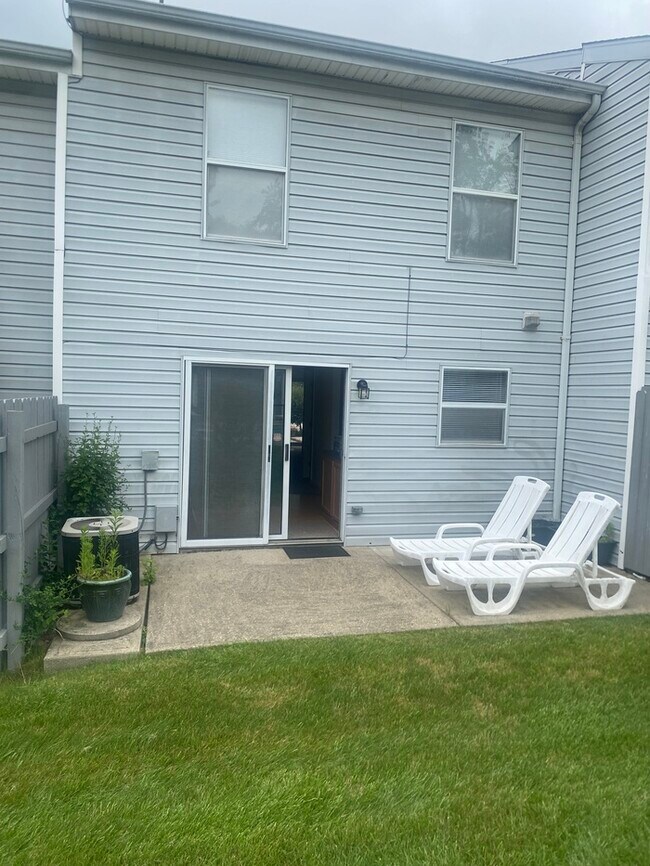Foto del edificio - 5302 Country Club Ln