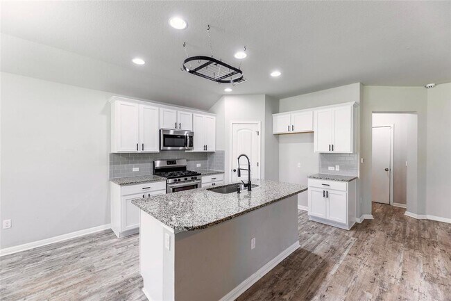 Building Photo - 581 Blue Sage Dr