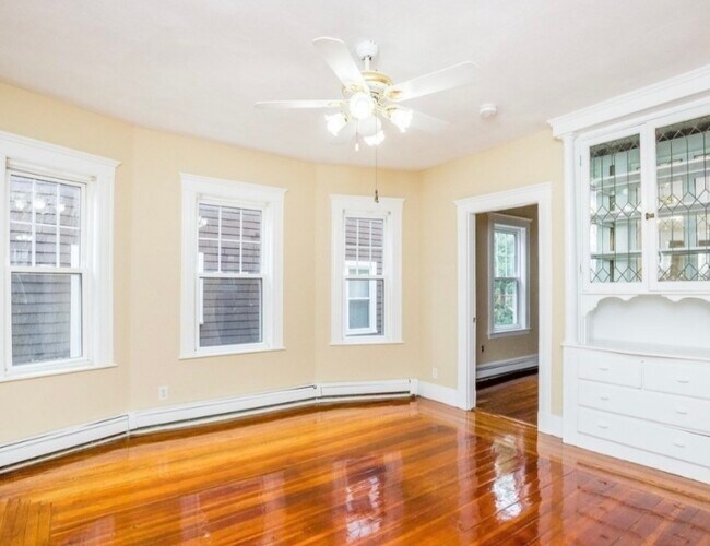 Foto del edificio - 23 Spaulding St