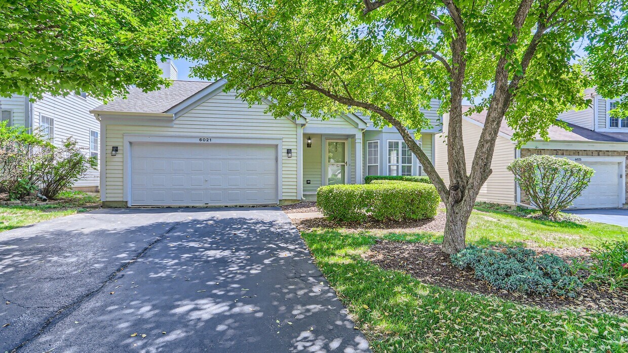 6021 Golfview Dr, Gurnee, IL 60031 House Rental in Gurnee, IL
