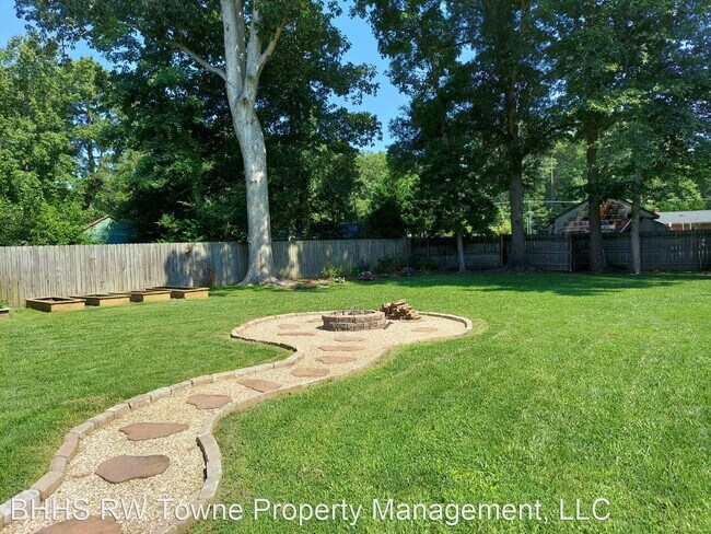 Building Photo - 4 br, 2.5 bath House - 1324 Butts Station Rd