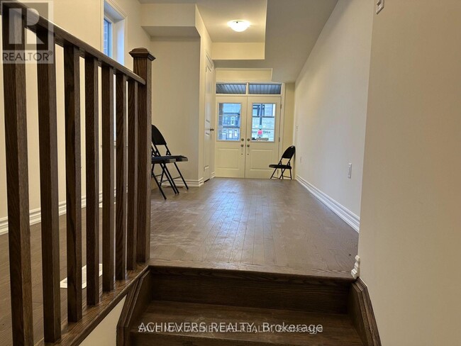 Building Photo - 52 Monreau Dr