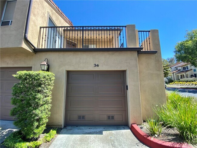 Building Photo - 34 Corsica Dr