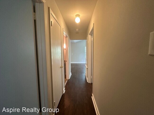 Foto del edificio - 3 br, 1 bath House - 103 South Summit
