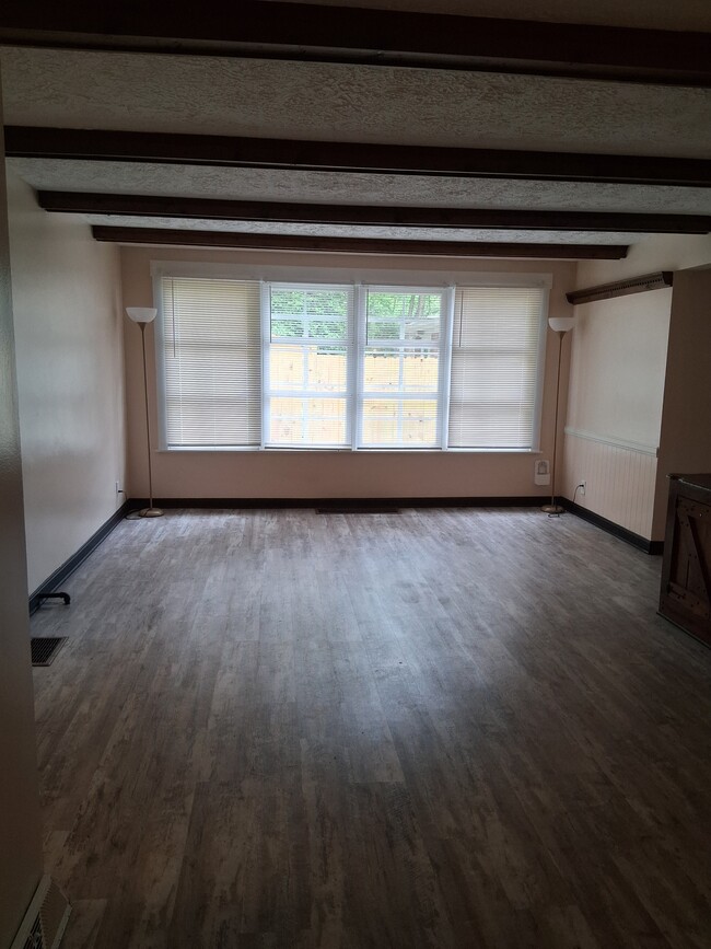 Living Room - 63 Edgewood Rd