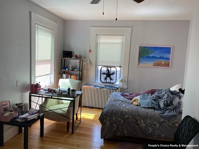 Building Photo - 334 Broadway