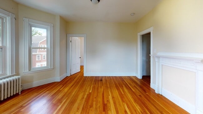 Building Photo - 75 Saint Rose St