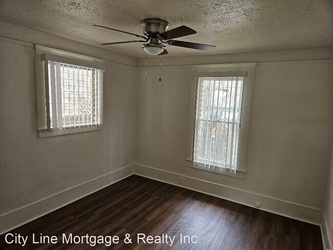 Building Photo - 1 br, 1 bath House - 136 Pennsylvania Ave. #3