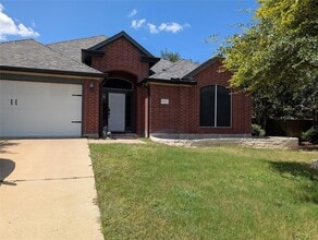 Building Photo - 352 Sweet Gum Dr