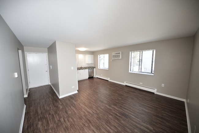 Building Photo - 319 Bluff Ave