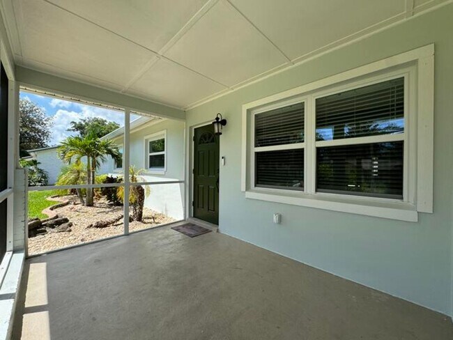 Building Photo - Adorable 3/2 with Bonus Room in Ormond Beach