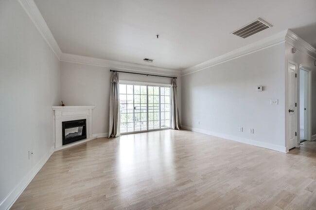 Building Photo - Awesome 2BE/1BA home in the beautiful Leno...