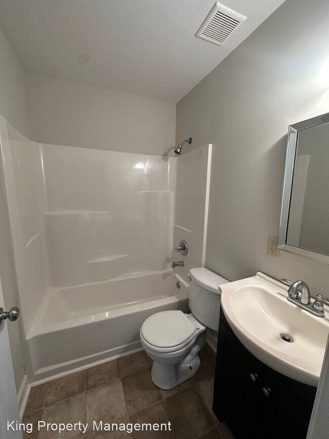 Building Photo - 3 br, 1 bath House - 1309 W 22nd