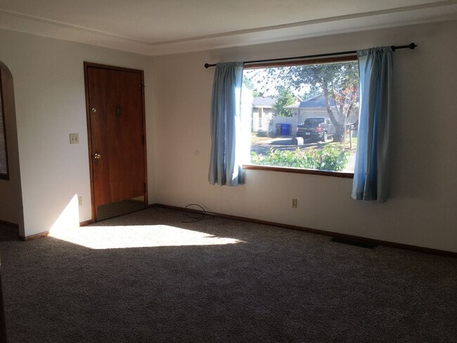 Building Photo - Adorable2 bedroom SE Portland home with 1/...