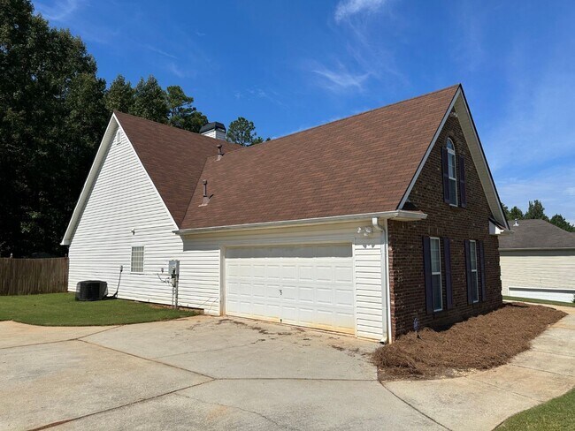 Foto del edificio - Wow! Great community! 3 bed, 2 full baths,...