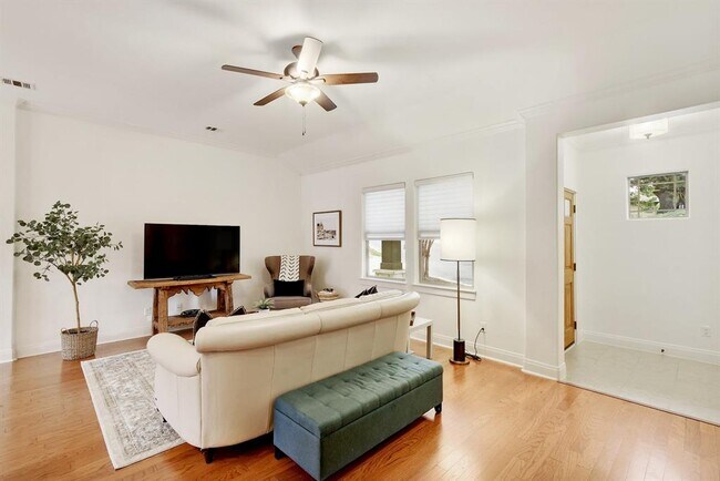 Foto del edificio - 14501 Falcon Head Blvd