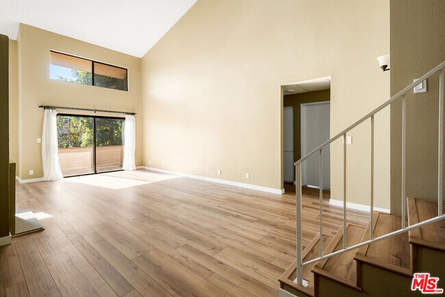 Foto del edificio - 1944 Glendon Ave