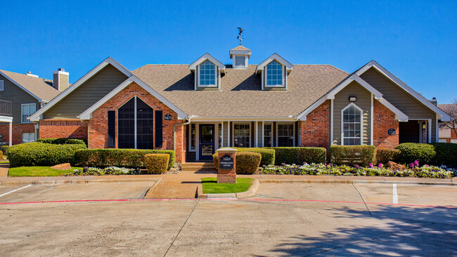 Building Photo - The Trails of Valley Ranch