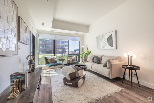 2BR, 2BA - 927SF - Living Room - 600-601 Mountaineer