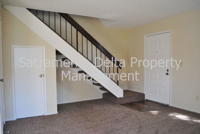 Foto del edificio - 3901 Oak Villa Cir