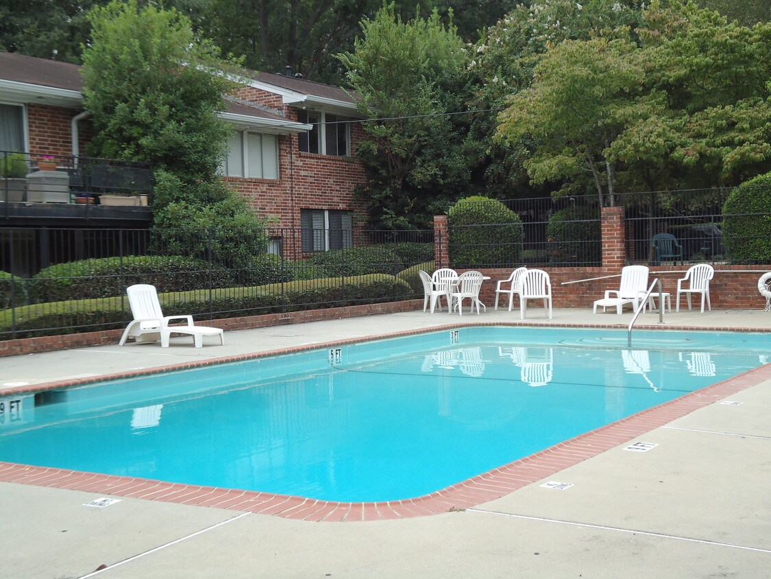 Pool with Cabana - 4266 Roswell Rd