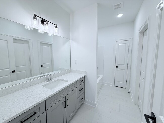 Foto del edificio - NEW South Grove unit