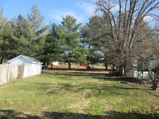 Building Photo - 2 br, 1 bath House - 415 Barton St