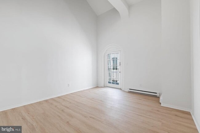 Building Photo - 207 S Patrick St