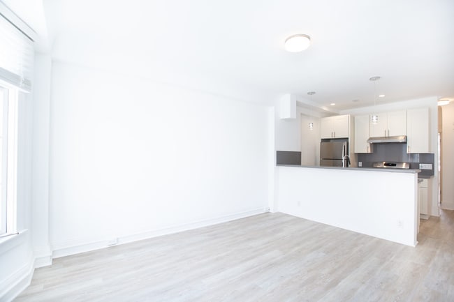 Building Photo - 250 Fell St