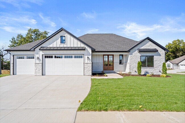 Foto del edificio - 5201 Buttercup Dr