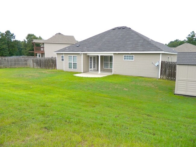 Building Photo - 498 Sebastian Dr