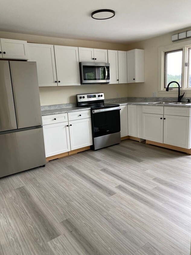 Primary Photo - Totally Renovated 2 Bedroom in the heart o...
