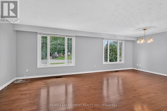 Building Photo - 294 Jones Rd