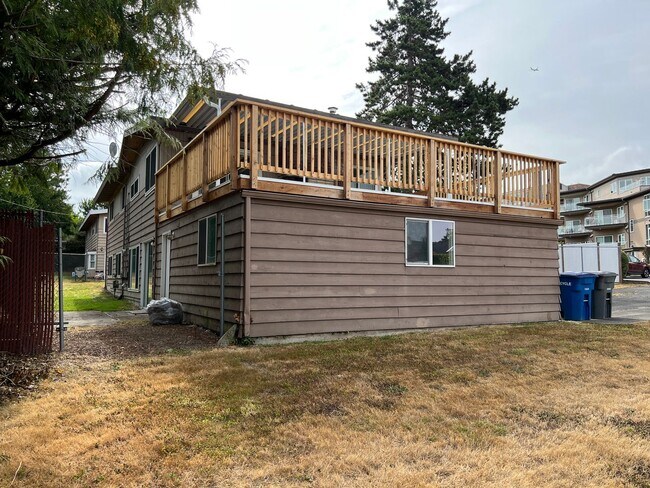 Building Photo - Approved Application - GREAT LOCATION MID-...