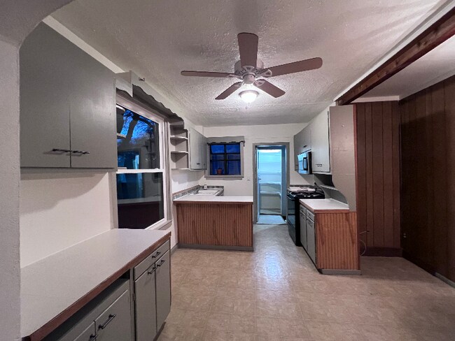 Foto del edificio - 105 E 12th St