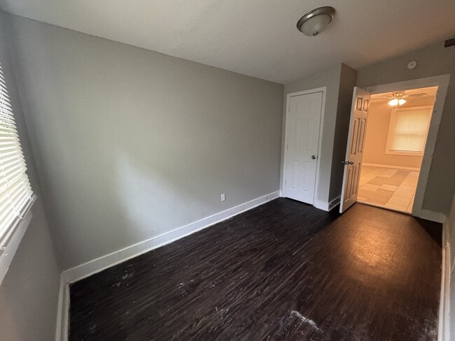 Foto del edificio - 331 McLin St