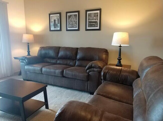 Foto del edificio - 1132 Harts Ridge Dr