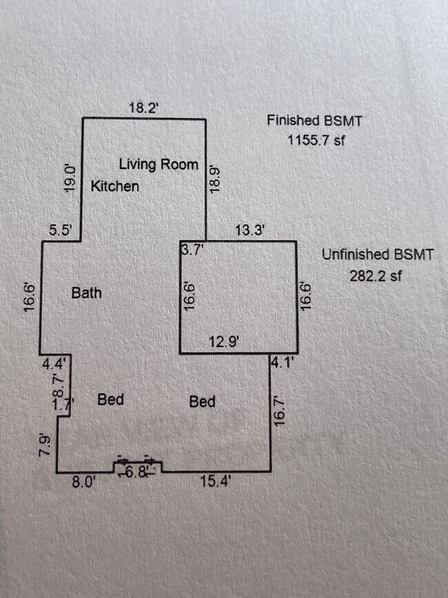 Foto del edificio - THREE 2 BEDROOM APARTMENTS IN THIS BUILDIN...