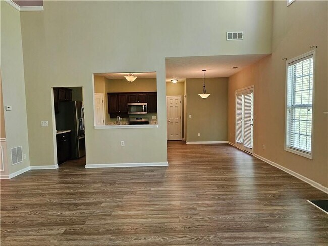 Building Photo - 2350 Kirkstone Dr